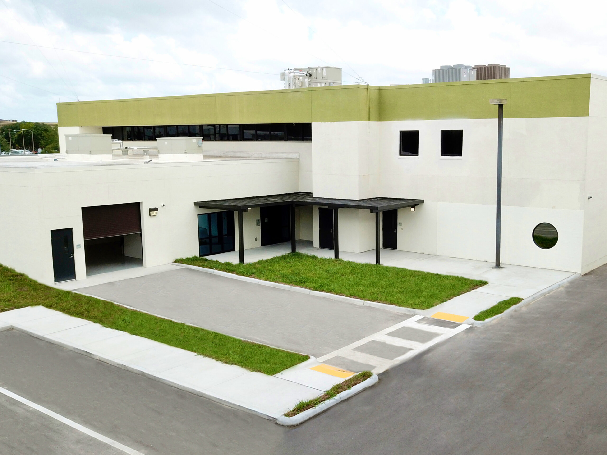 Internal Service Building 525